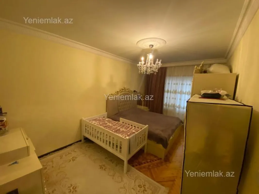 Satılır 2 otaqlı köhnə tikili 55 m²