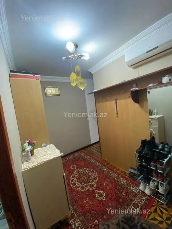 Satılır 2 otaqlı köhnə tikili 55 m²