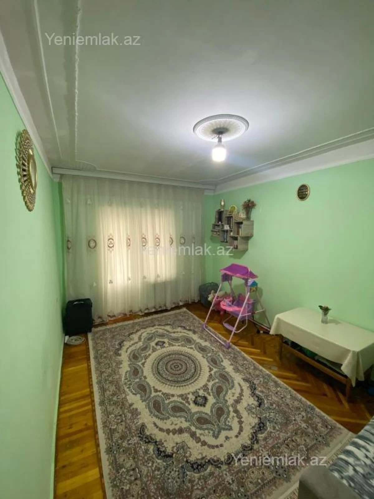 Satılır 2 otaqlı köhnə tikili 55 m²