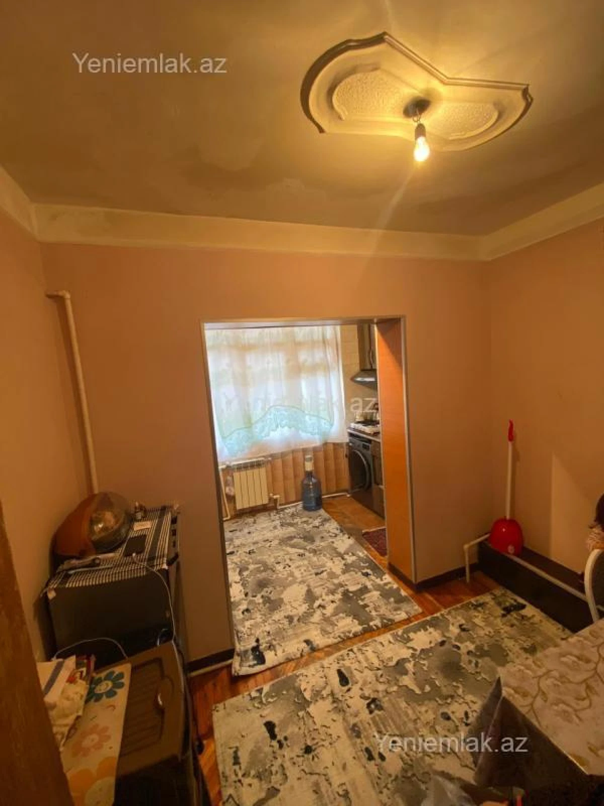 Satılır 2 otaqlı köhnə tikili 55 m²