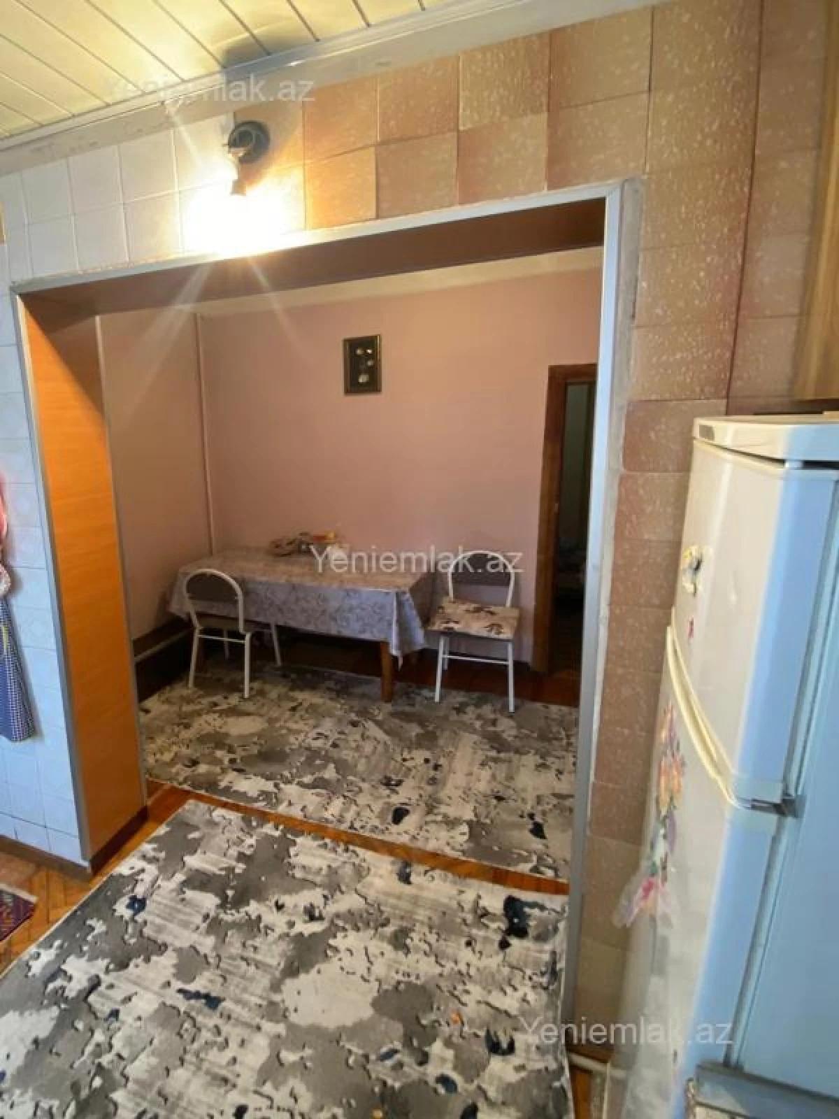 Satılır 2 otaqlı köhnə tikili 55 m²