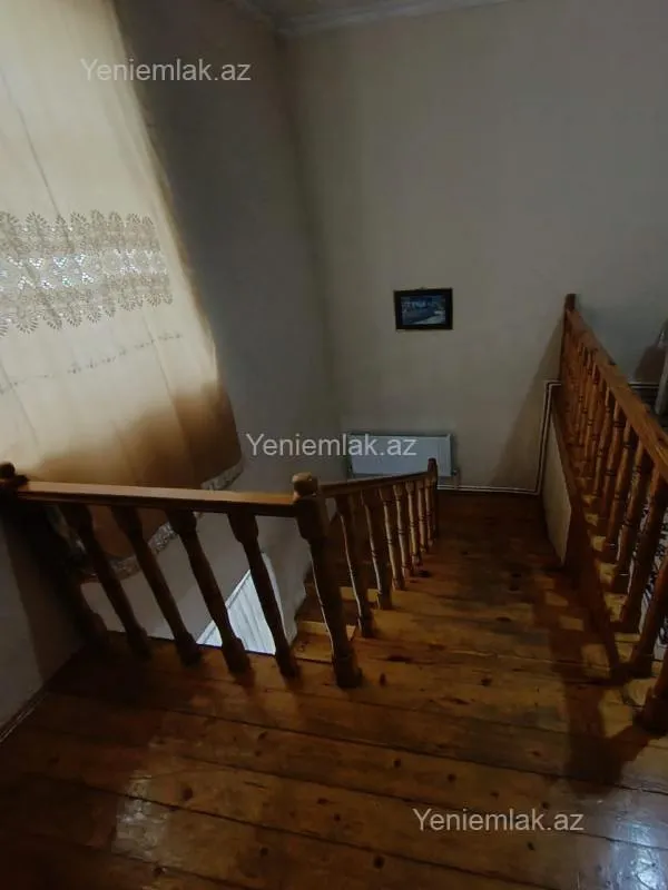 Satılır 5 otaqlı həyət evi 130 m²