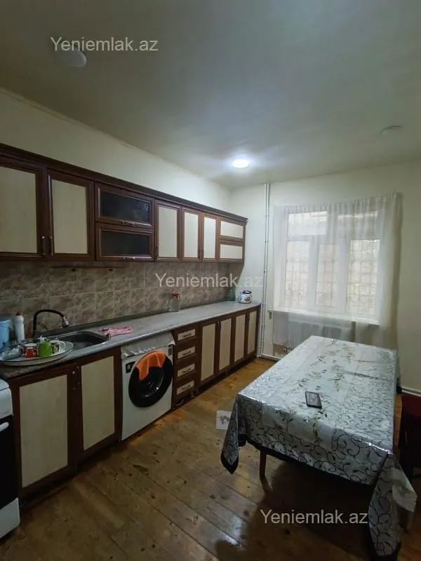 Satılır 5 otaqlı həyət evi 130 m²