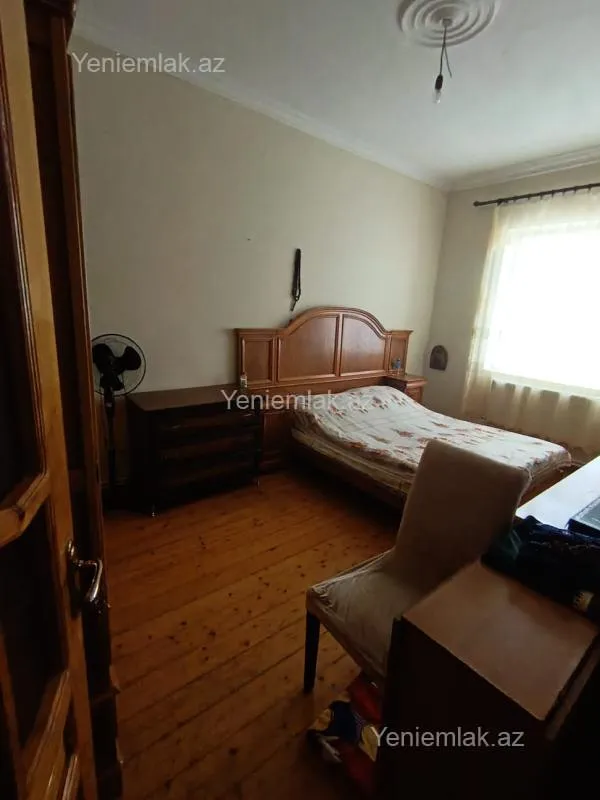 Satılır 5 otaqlı həyət evi 130 m²