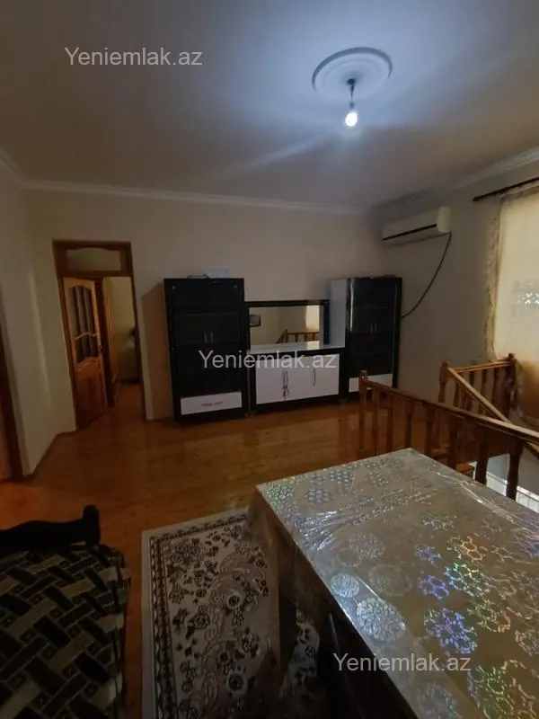 Satılır 5 otaqlı həyət evi 130 m²