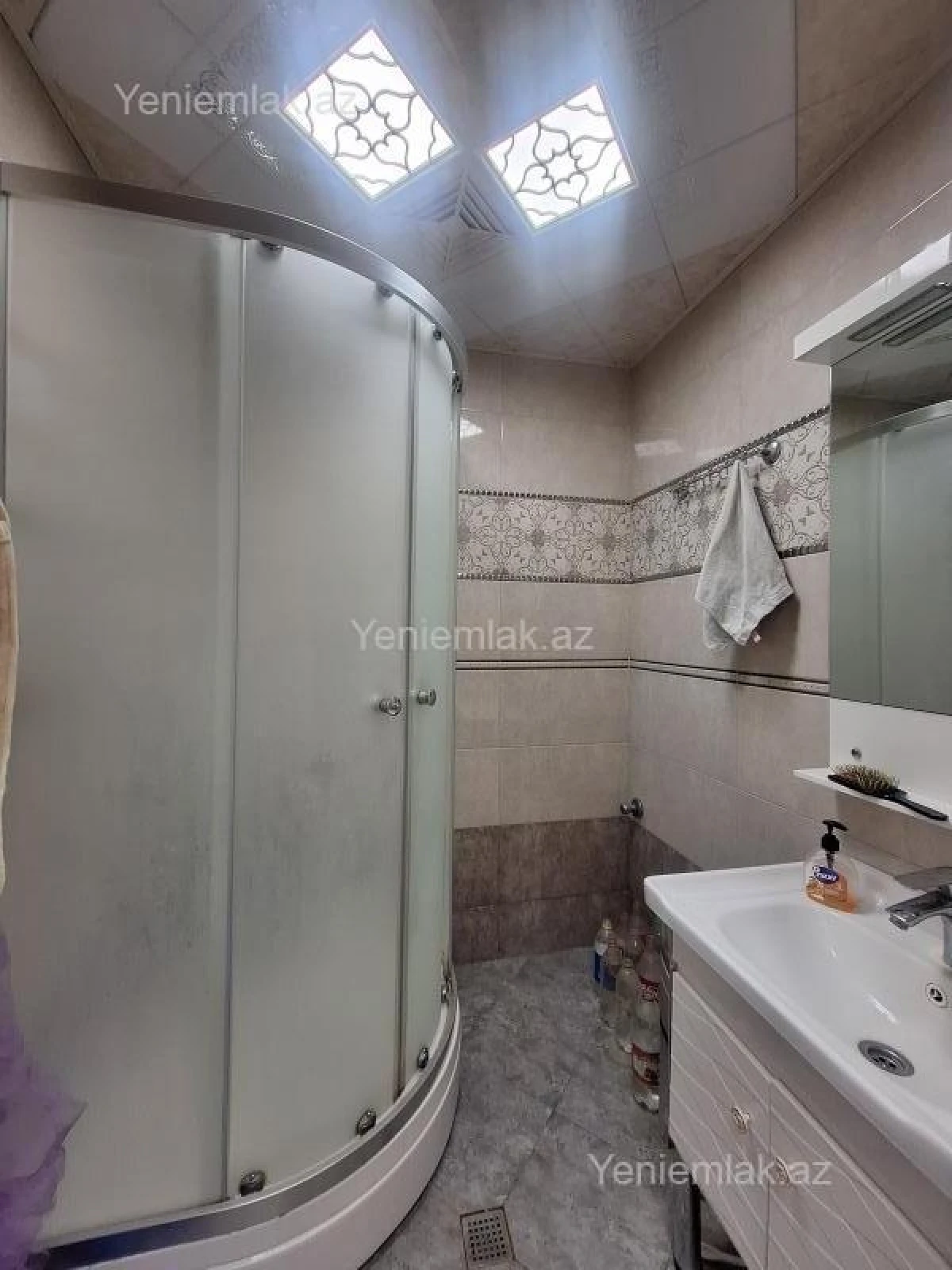 Satılır 3 otaqlı köhnə tikili 70 m²