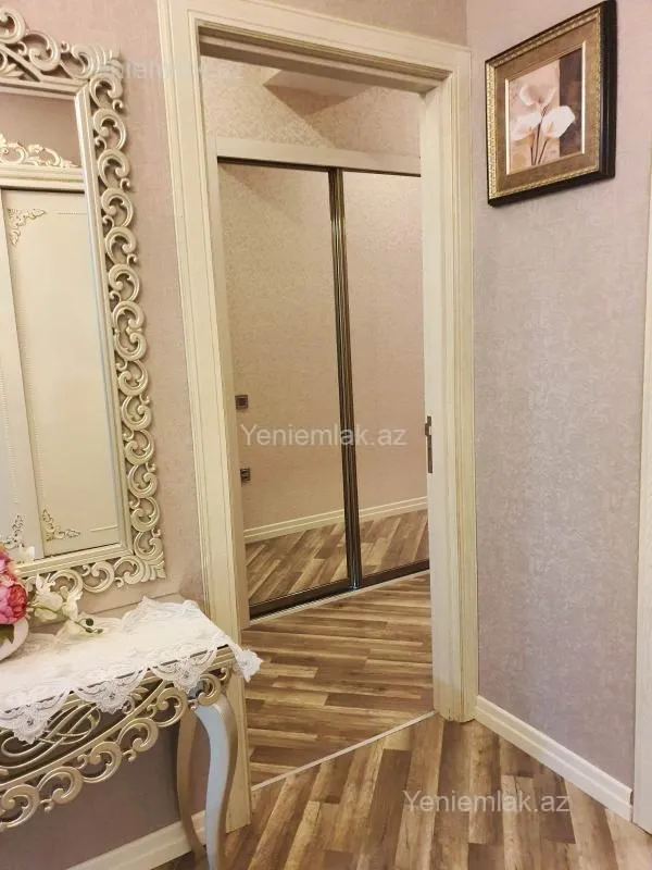 Satılır 4 otaqlı yeni tikili 135 m²
