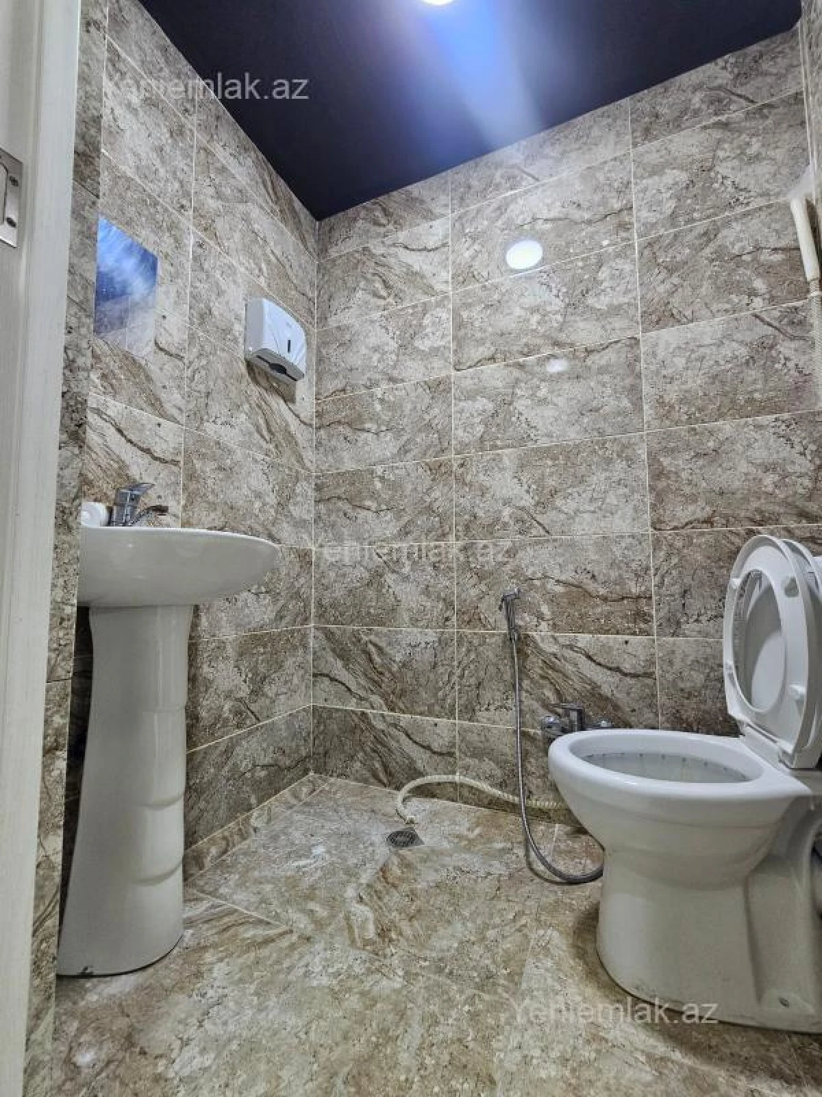 Satılır 1 otaqlı obyekt 140 m²