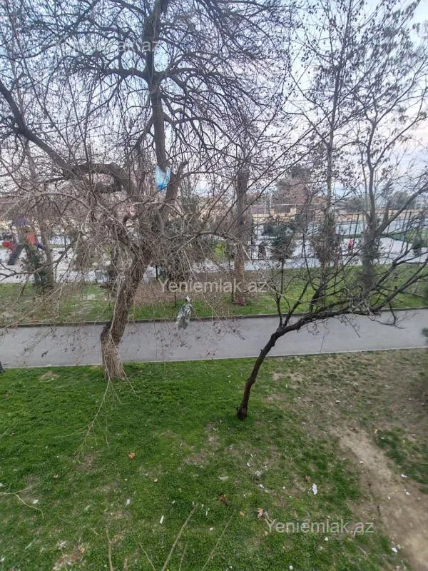 Satılır 3 otaqlı köhnə tikili 70 m²
