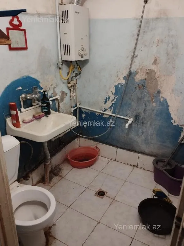 Satılır 1 otaqlı köhnə tikili 35 m²