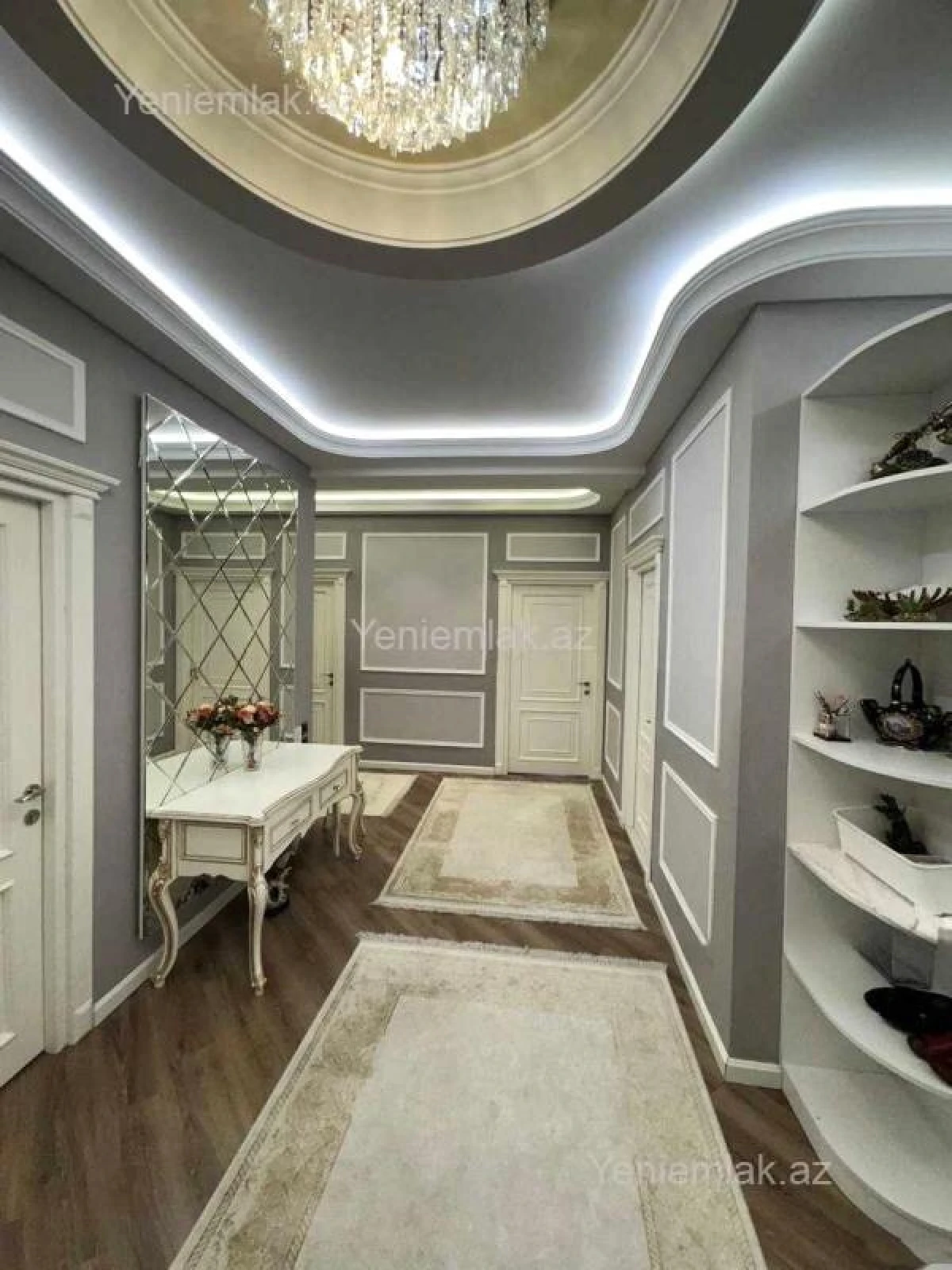 Satılır 4 otaqlı yeni tikili 180 m²