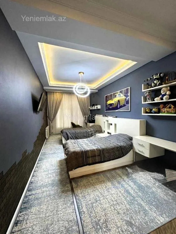 Satılır 4 otaqlı yeni tikili 180 m²