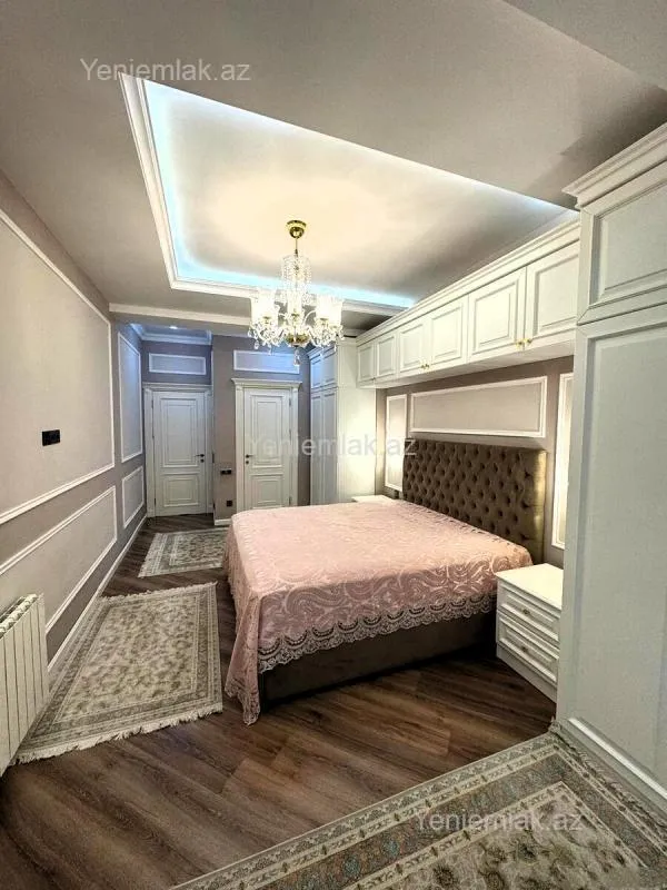 Satılır 4 otaqlı yeni tikili 180 m²