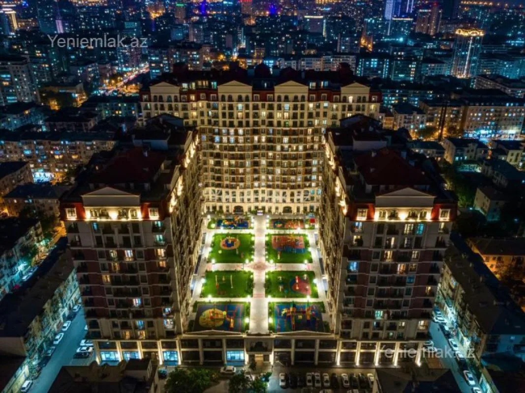 Satılır 4 otaqlı yeni tikili 180 m²