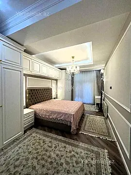 Satılır 4 otaqlı yeni tikili 180 m²