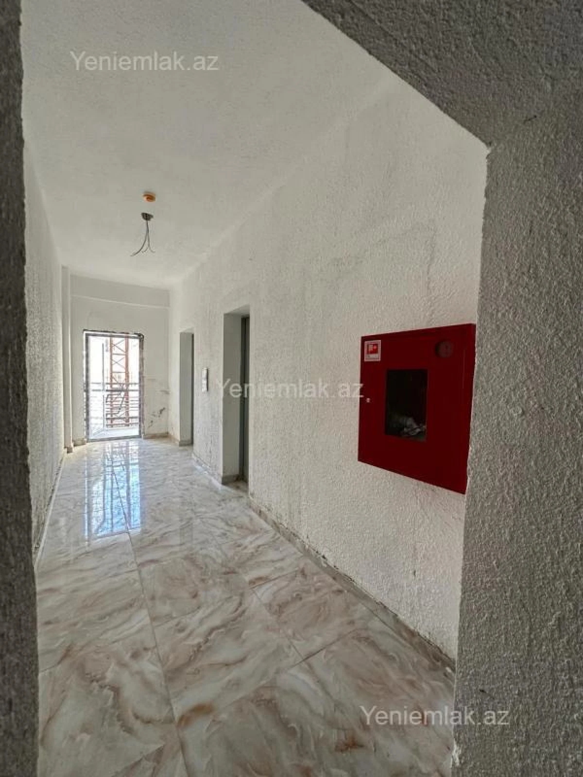 Satılır 2 otaqlı yeni tikili 98 m²