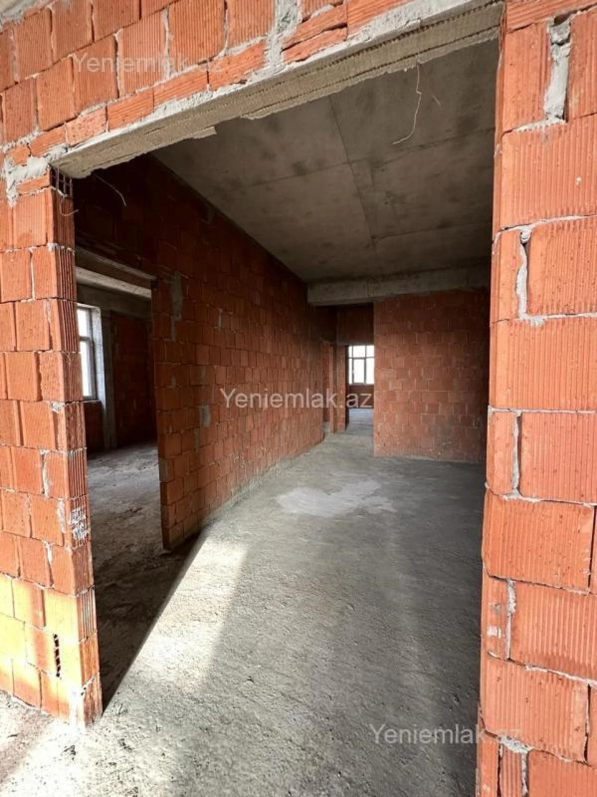 Satılır 2 otaqlı yeni tikili 98 m²