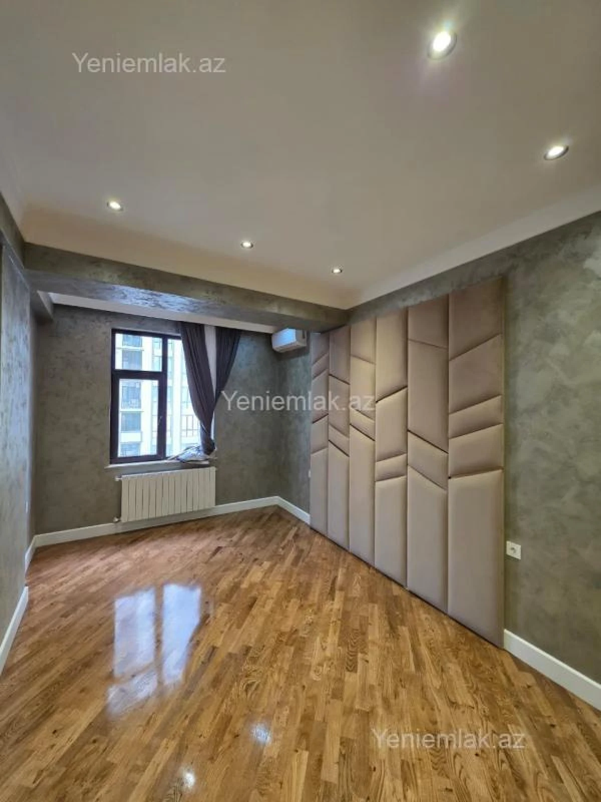 Satılır 3 otaqlı yeni tikili 105 m²