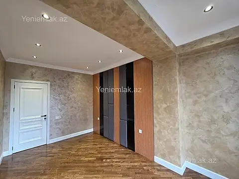 Satılır 3 otaqlı yeni tikili 105 m²
