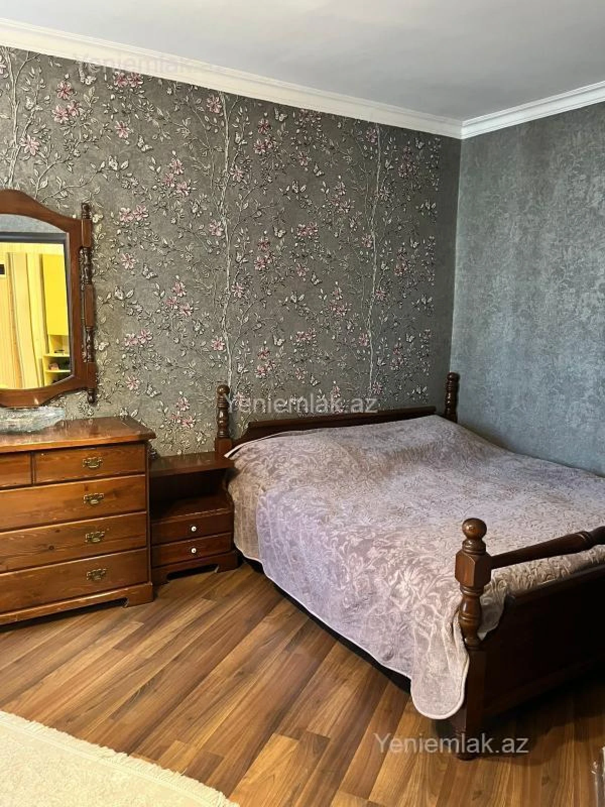 Satılır 3 otaqlı köhnə tikili 85 m²