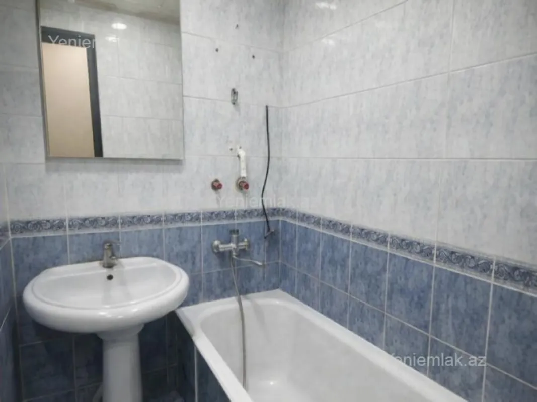 Satılır 5 otaqlı köhnə tikili 52 m²