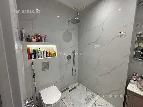 Satılır 3 otaqlı yeni tikili 105 m²