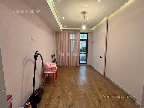 Satılır 3 otaqlı yeni tikili 105 m²