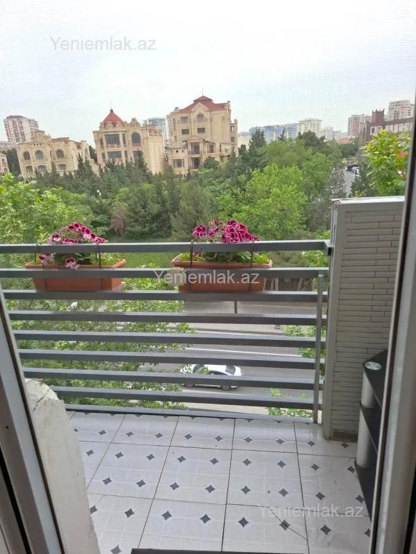 Satılır 2 otaqlı köhnə tikili 45 m²