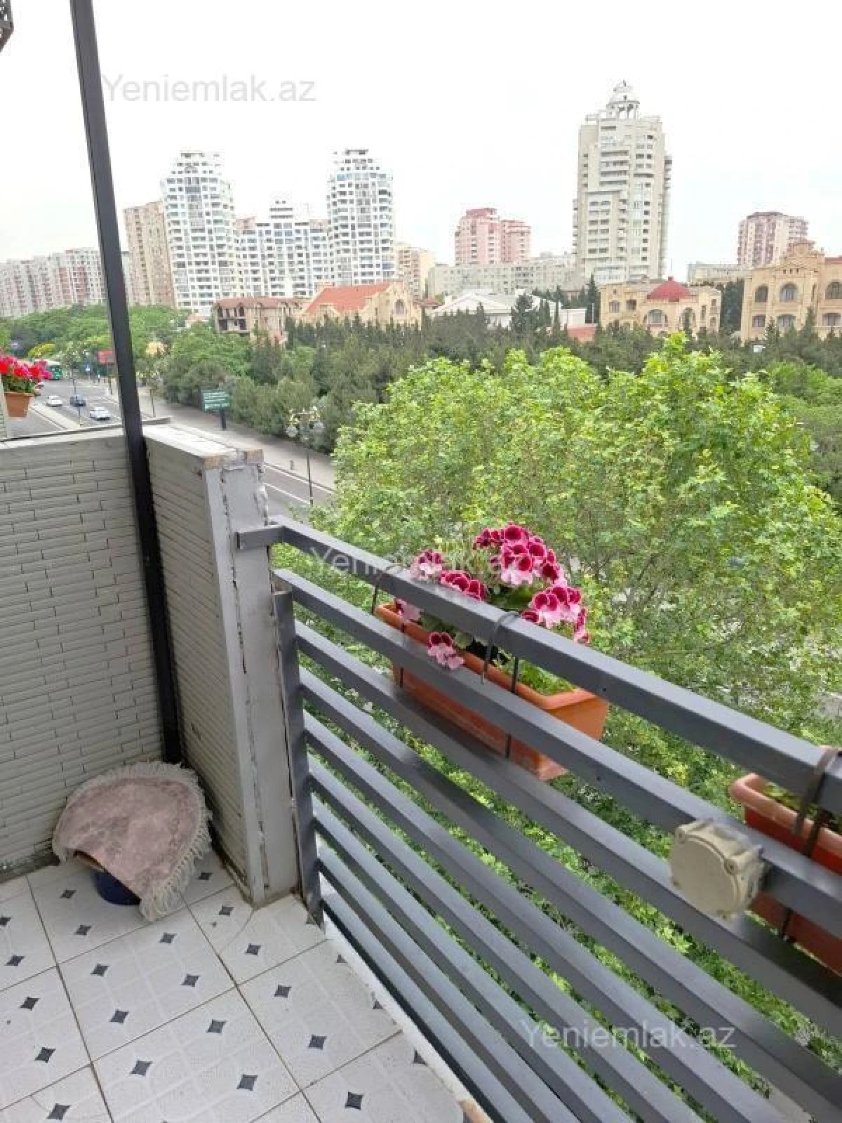 Satılır 2 otaqlı köhnə tikili 45 m²