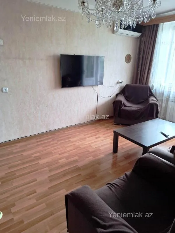 Satılır 2 otaqlı köhnə tikili 45 m²