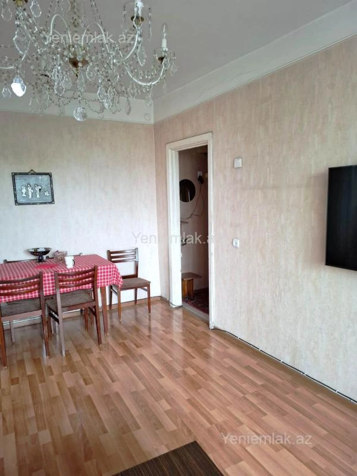 Satılır 2 otaqlı köhnə tikili 45 m²