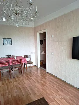Satılır 2 otaqlı köhnə tikili 45 m²
