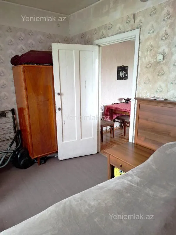 Satılır 2 otaqlı köhnə tikili 45 m²