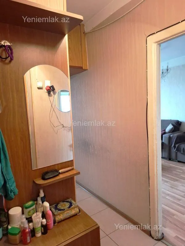 Satılır 2 otaqlı köhnə tikili 45 m²