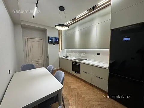 Satılır 3 otaqlı yeni tikili 120 m²