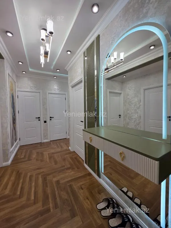 Satılır 3 otaqlı köhnə tikili 80 m²