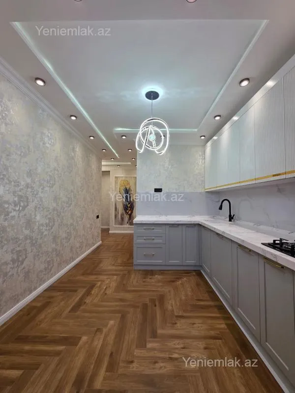 Satılır 3 otaqlı köhnə tikili 80 m²