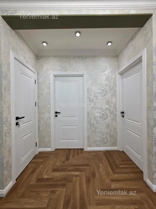 Satılır 3 otaqlı köhnə tikili 80 m²