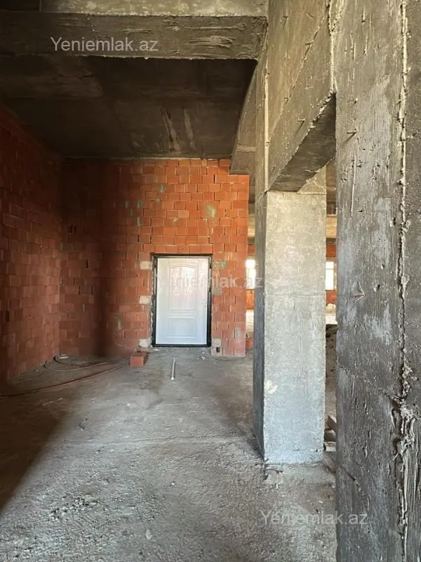 Satılır 4 otaqlı yeni tikili 300 m²