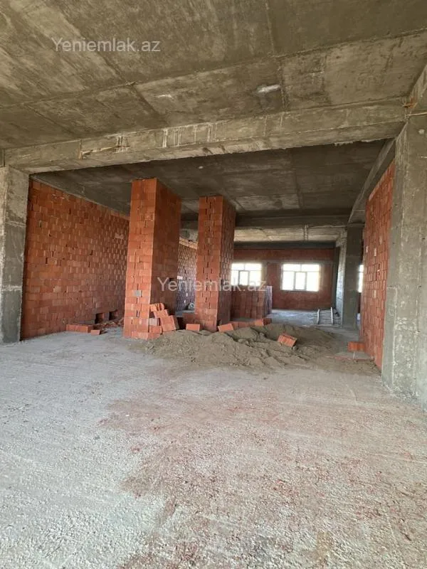 Satılır 4 otaqlı yeni tikili 300 m²