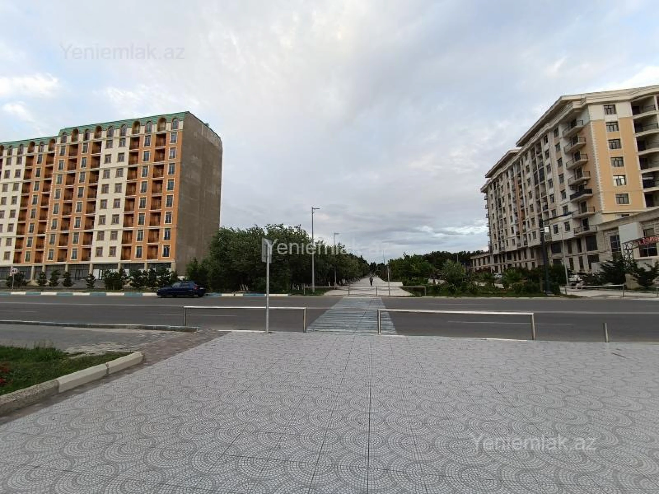 Satılır 4 otaqlı yeni tikili 300 m²