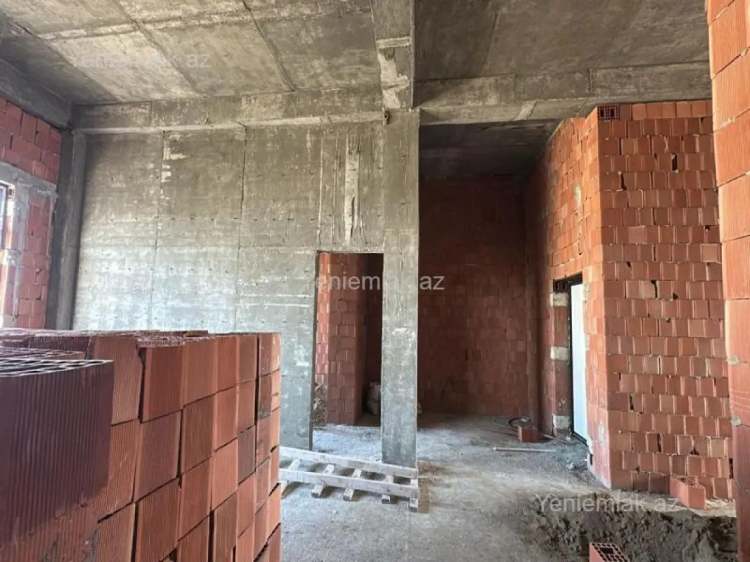 Satılır 4 otaqlı yeni tikili 300 m²