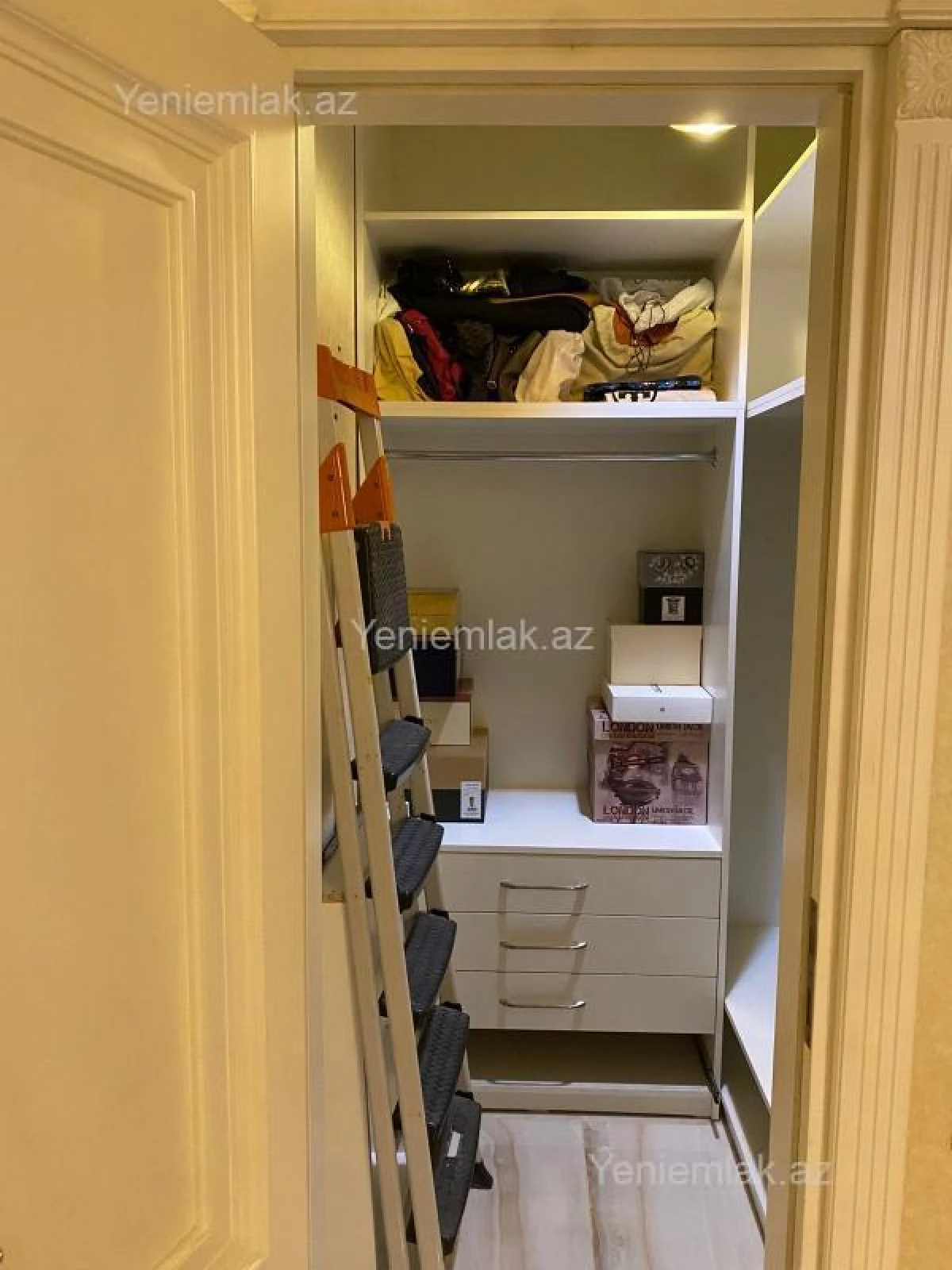 Satılır 4 otaqlı yeni tikili 125 m²