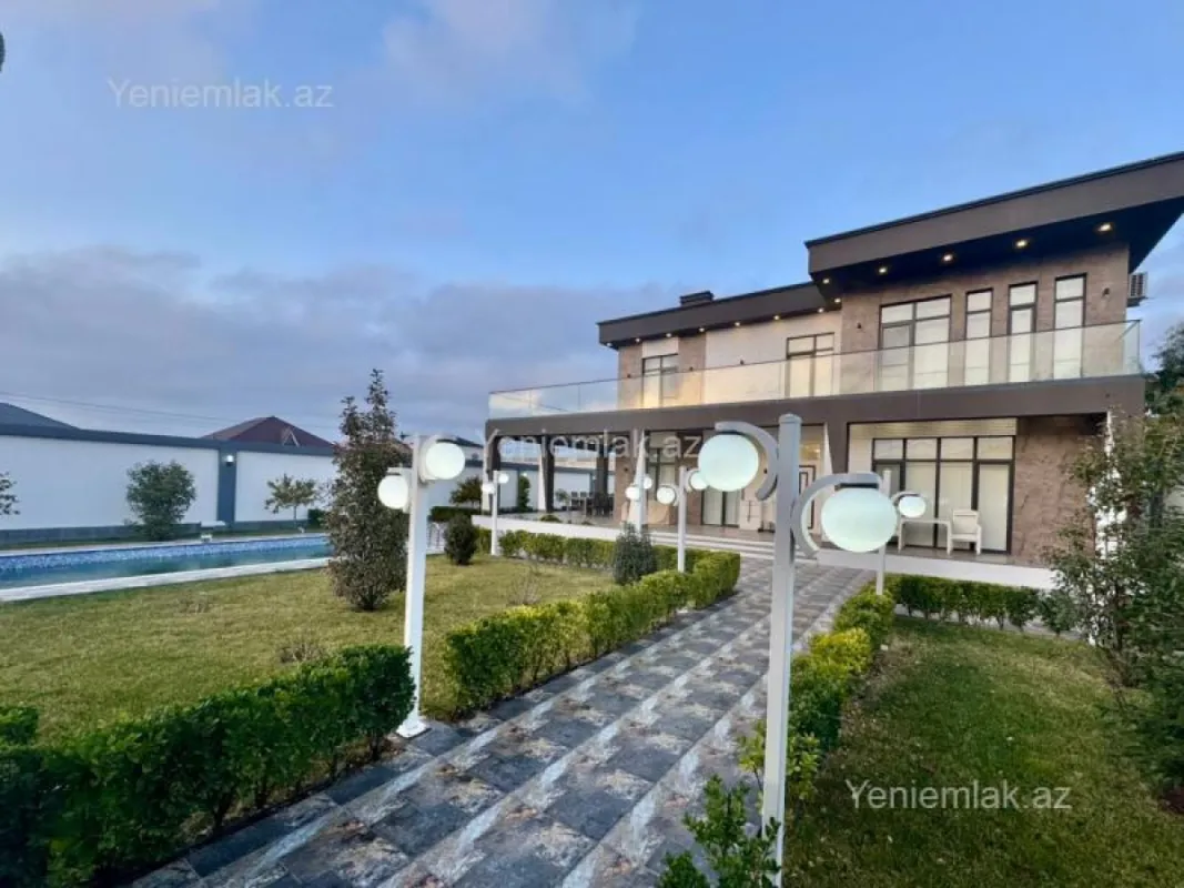 Satılır 5 otaqlı həyət evi 354 m²