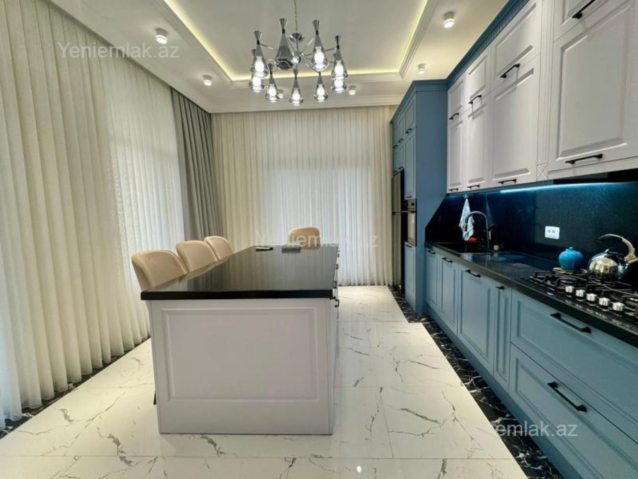 Satılır 5 otaqlı həyət evi 354 m²