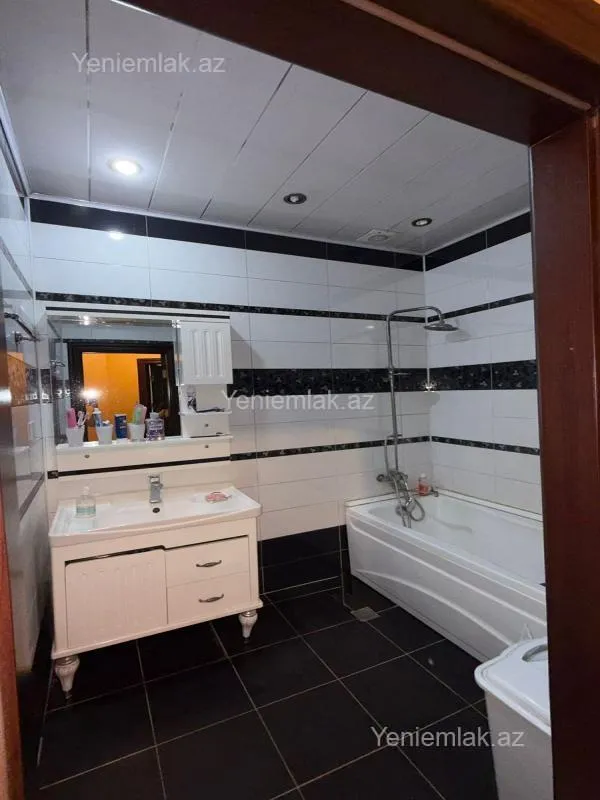 Satılır 3 otaqlı yeni tikili 89 m²