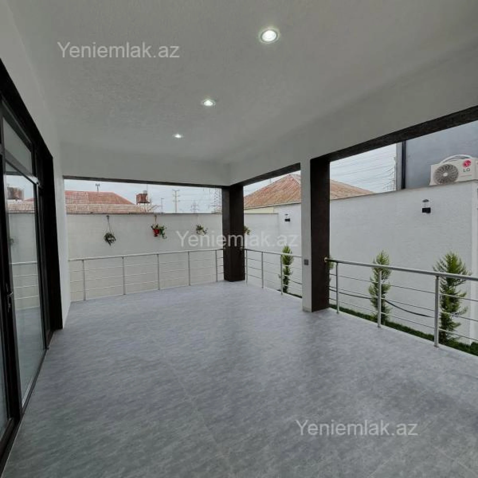 Satılır 4 otaqlı həyət evi 200 m²