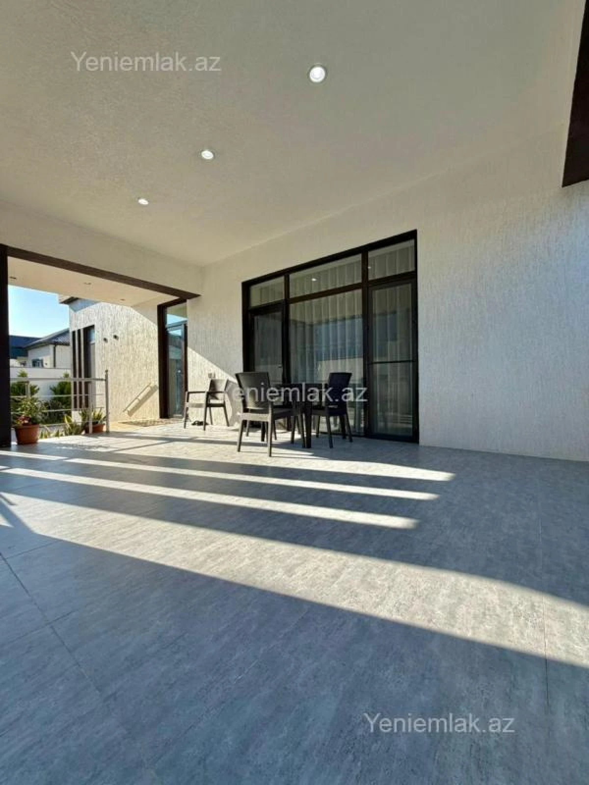 Satılır 4 otaqlı həyət evi 200 m²