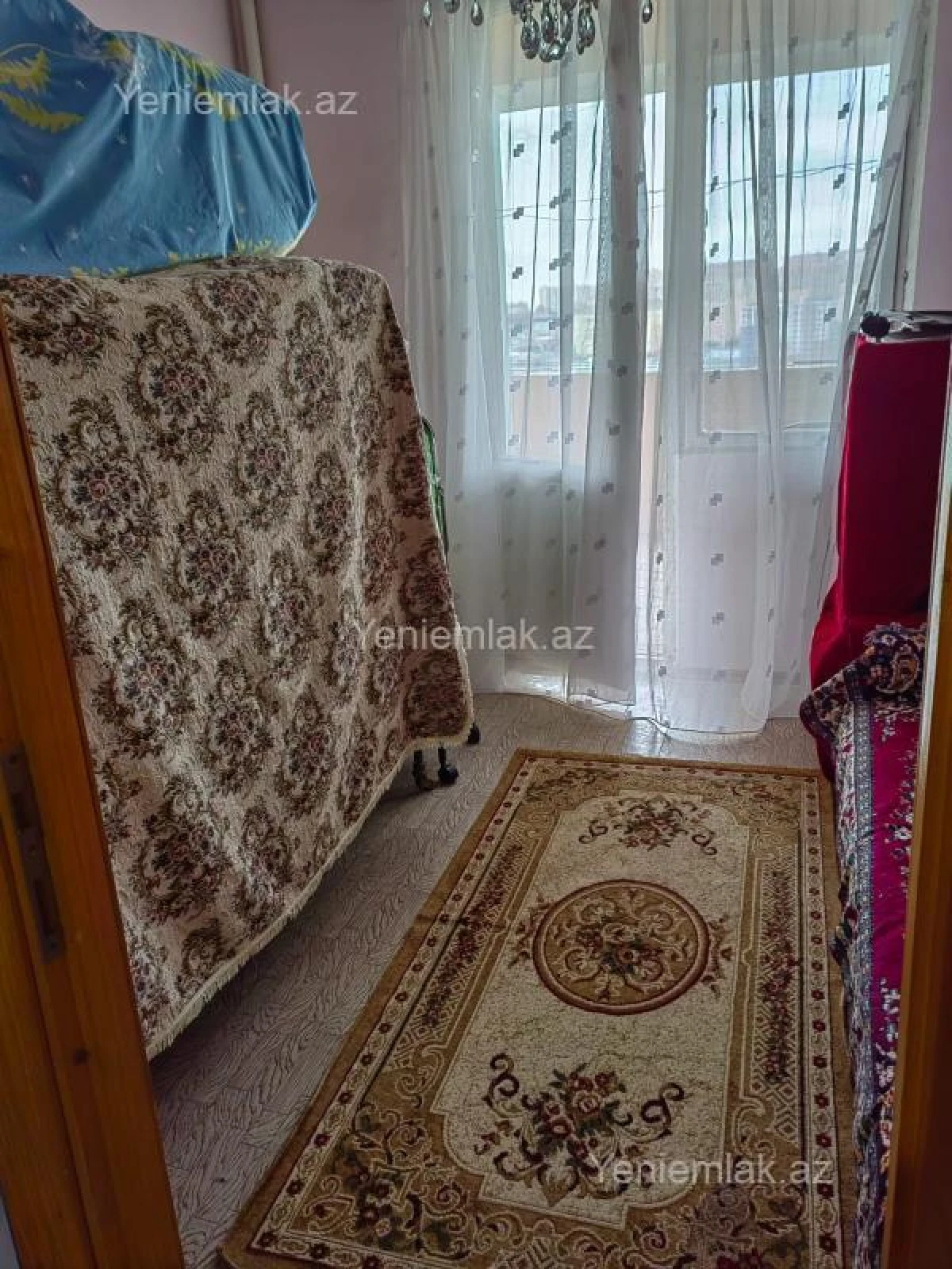 Satılır 4 otaqlı köhnə tikili 85 m²