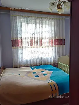 Satılır 4 otaqlı köhnə tikili 85 m²